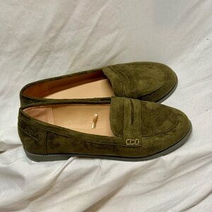 Elegant Olive Suede Women's Loafers